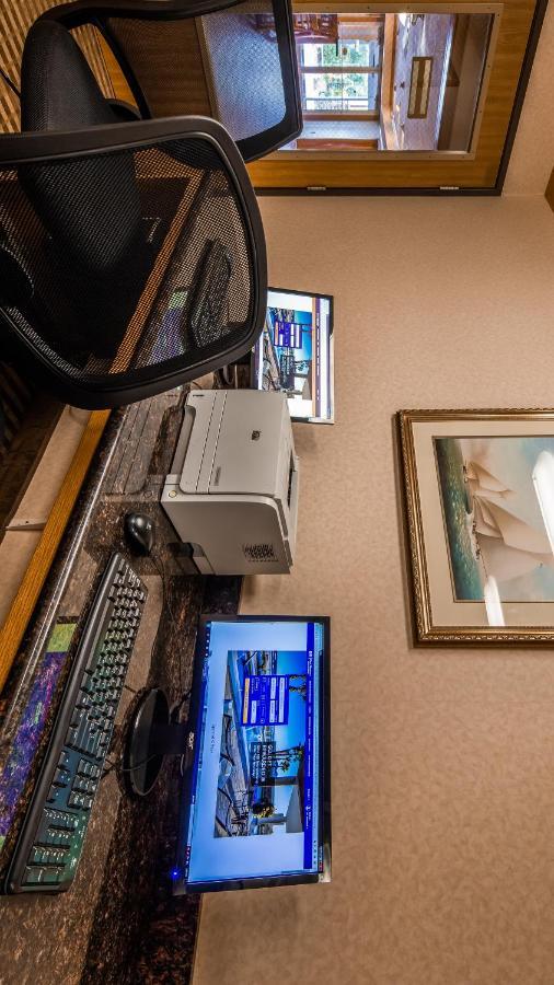 Best Western Plus Landmark Inn Λίνκολν Σίτι Εξωτερικό φωτογραφία